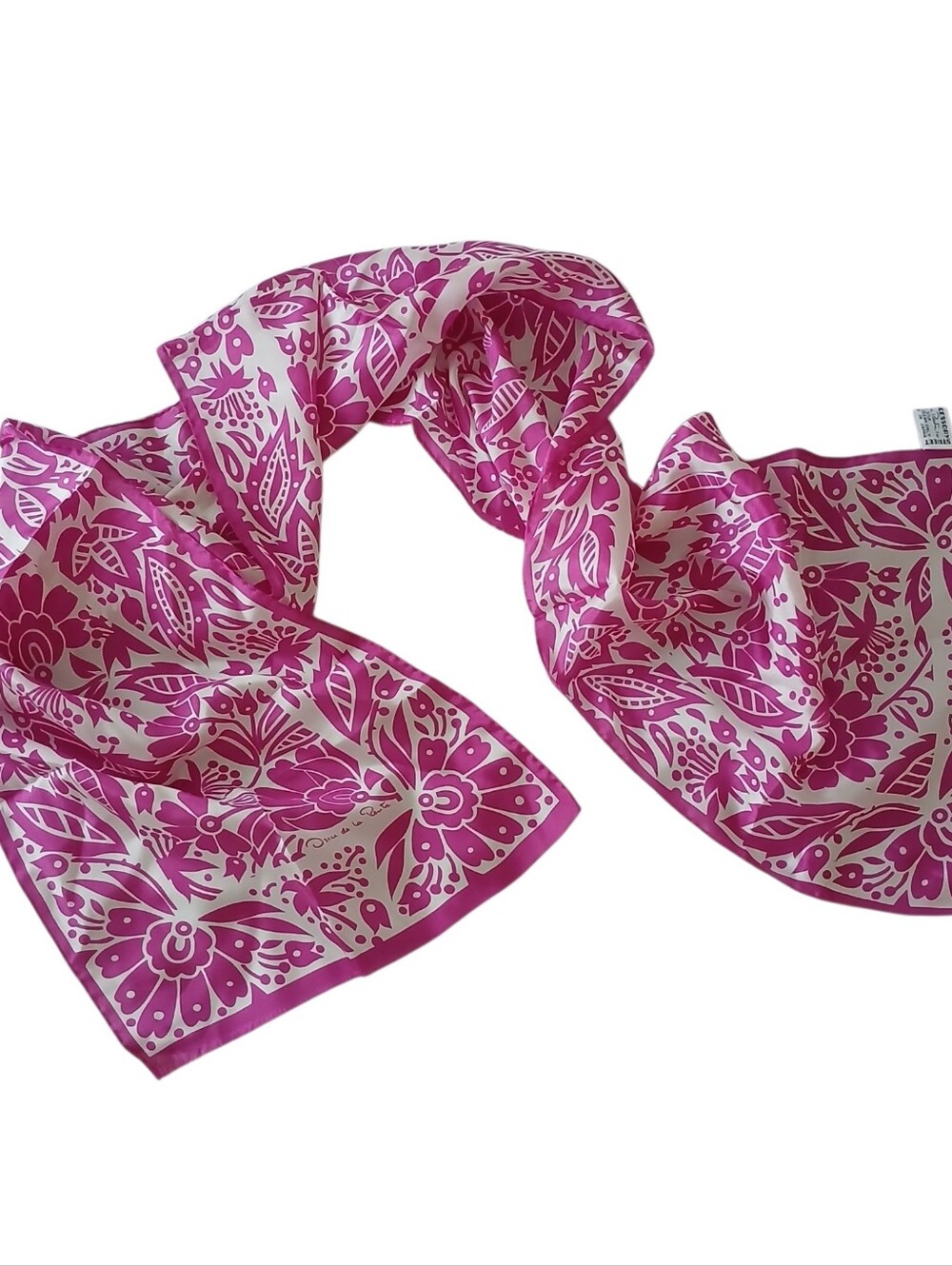 OSCAR DE LA RENTA 100% Silk Scarf Fuschia And White Floral Art 10x50 Elegant